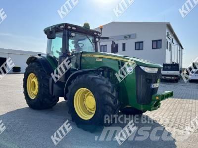 John Deere 8335R Traktorer
