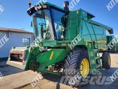 John Deere 9560 WTS 2WD Skurtreskere