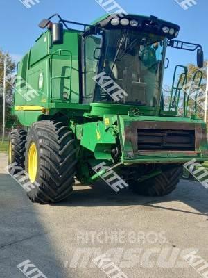 John Deere C670 2WD Skurtreskere
