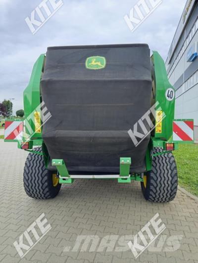 John Deere V451R Rundballepresser
