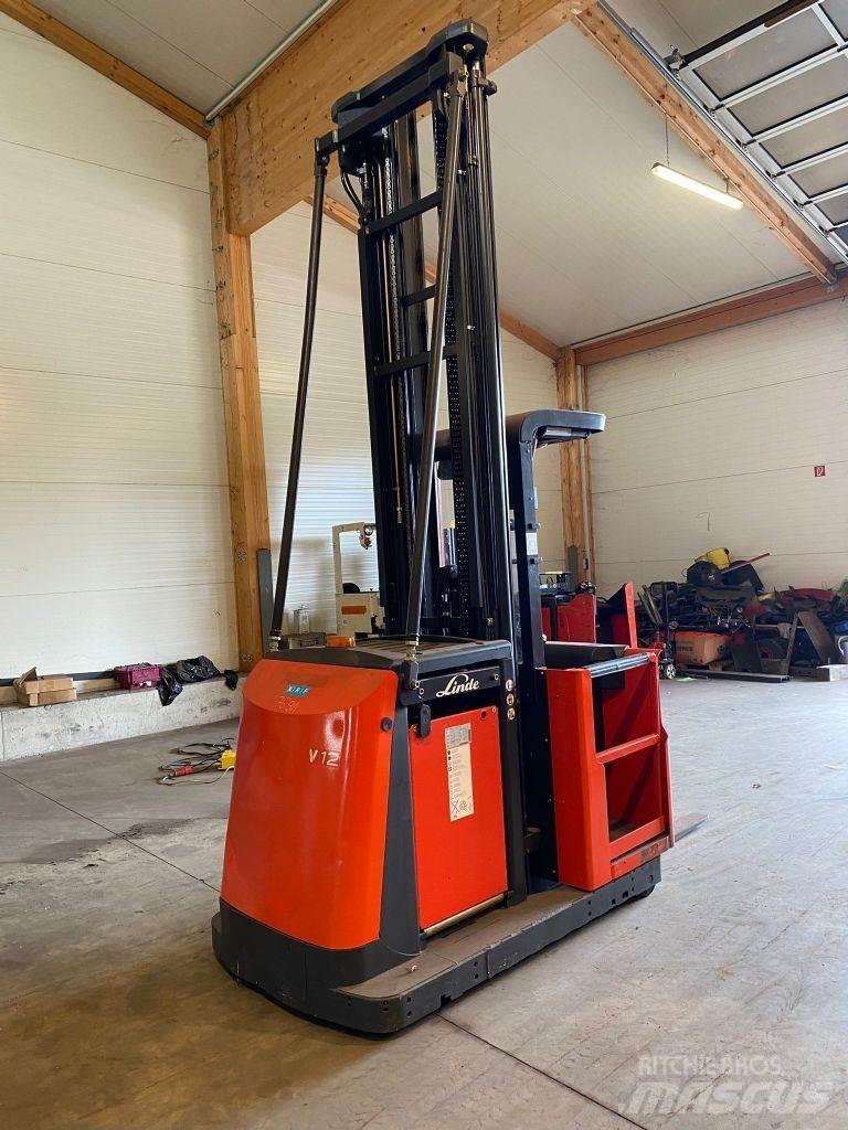 Linde V 12-02 Høytløftende plukketruck