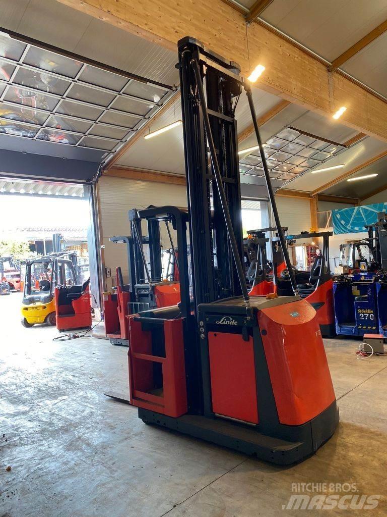 Linde V 12-02 Høytløftende plukketruck