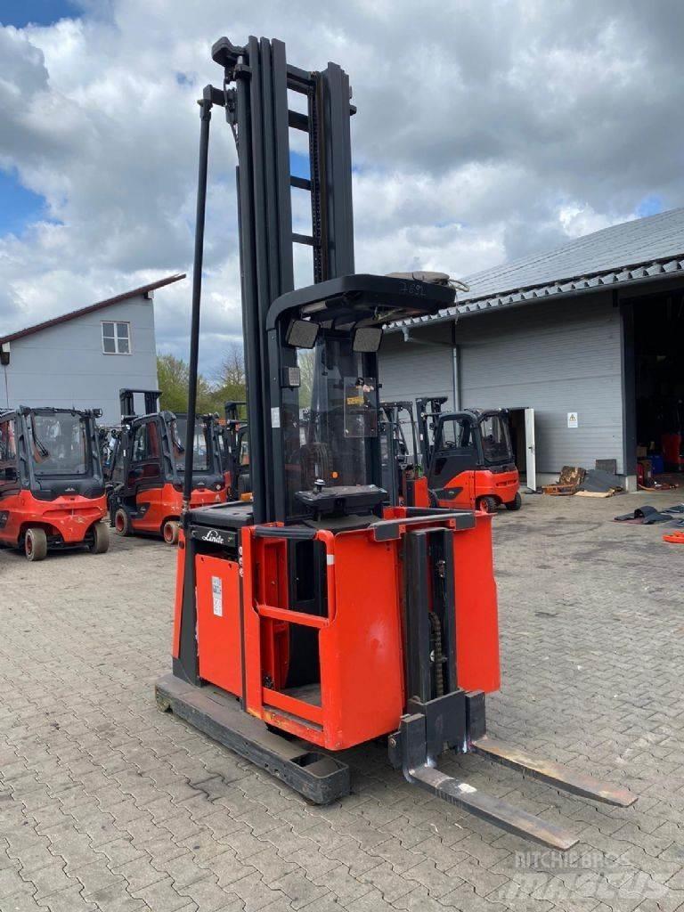 Linde V 12-02 Høytløftende plukketruck