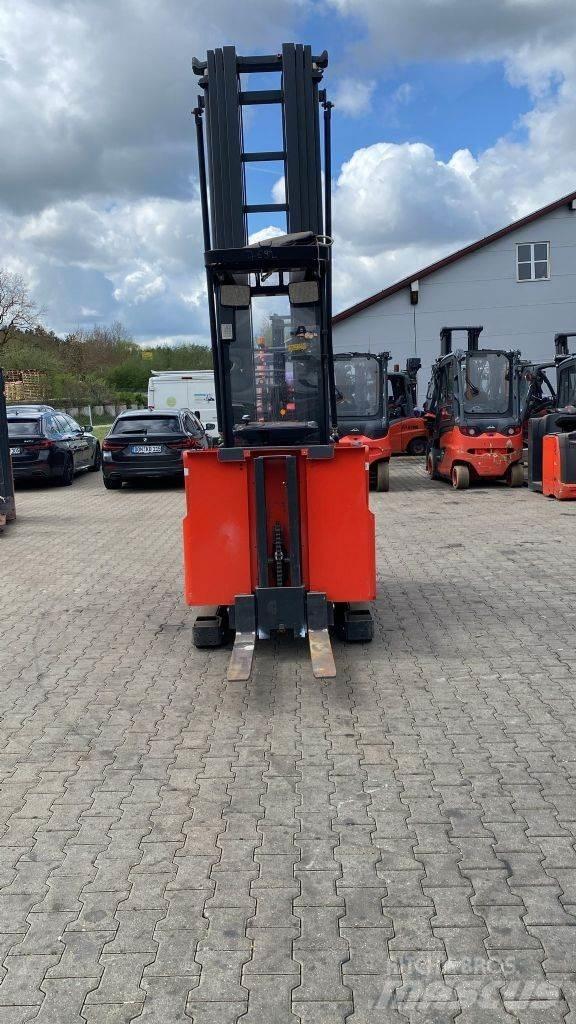 Linde V 12-02 Høytløftende plukketruck