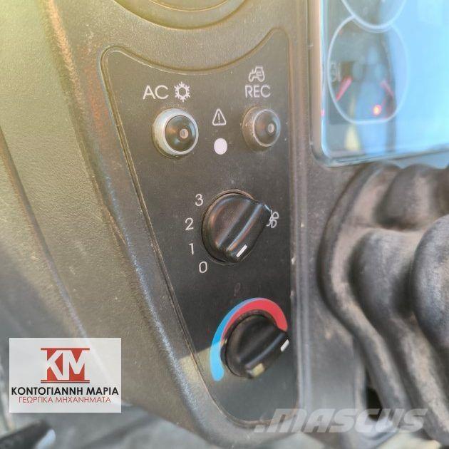 CLAAS AXOS 340 Traktorer