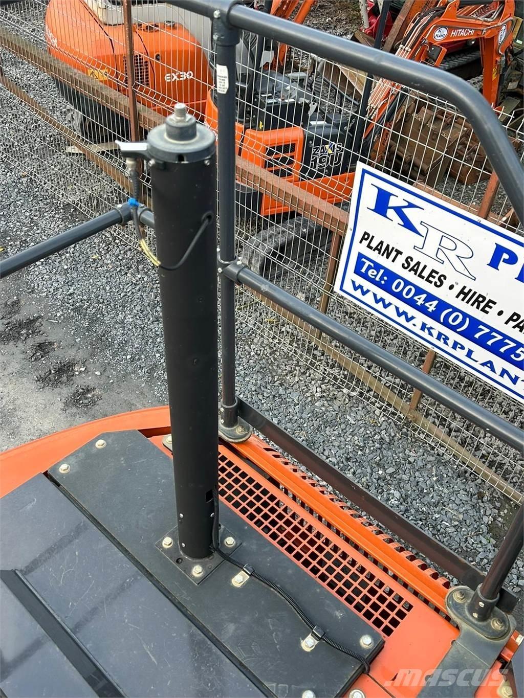 Hitachi ZX130LCN-6 Beltegraver