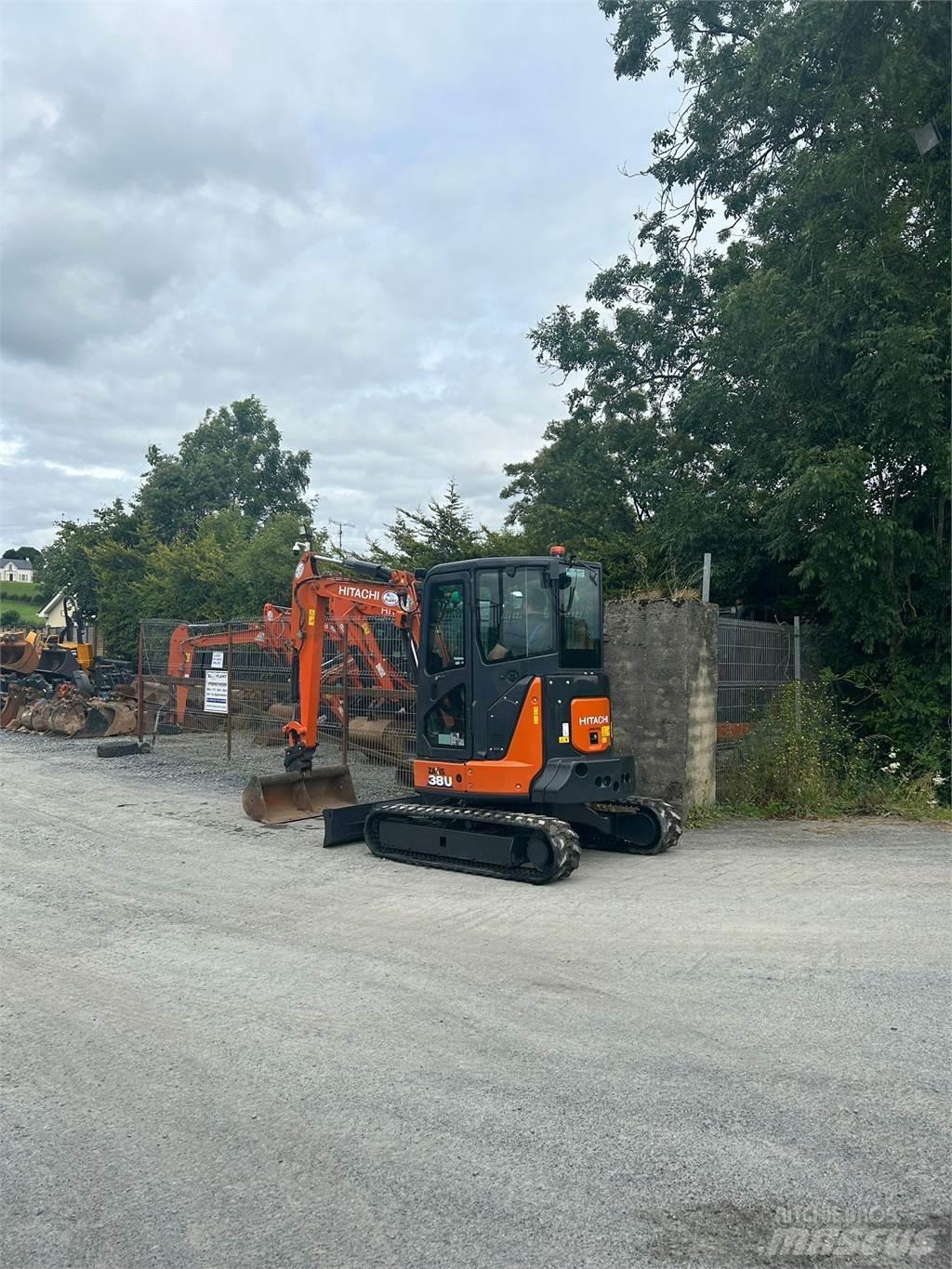 Hitachi ZX38U-6 Beltegraver