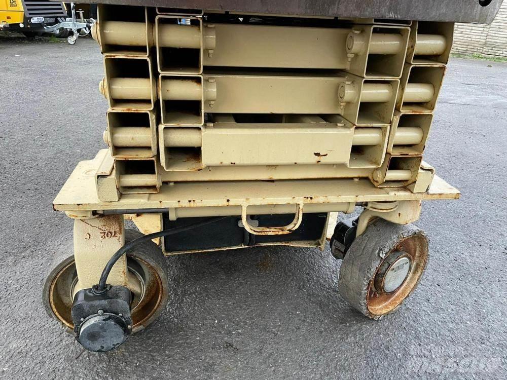 JLG 3246ES Sakselifter
