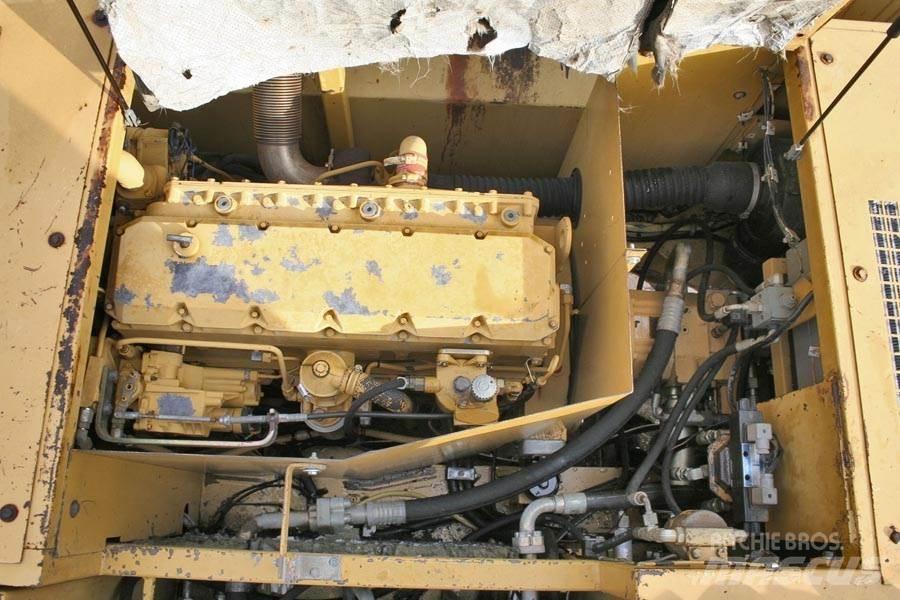 CAT 214B Hjulgravere