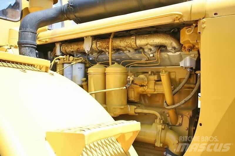 CAT 824B Dozere Hjulgående