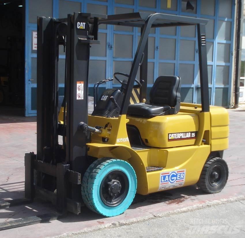 CAT GP25 Propan trucker