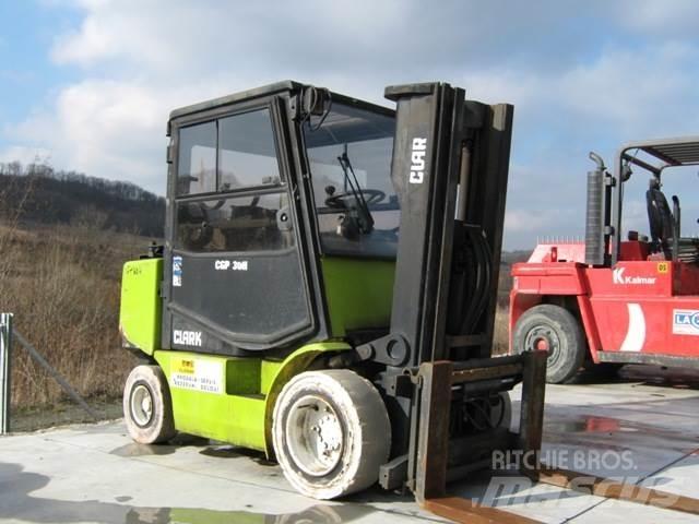 Clark CGP30 Propan trucker