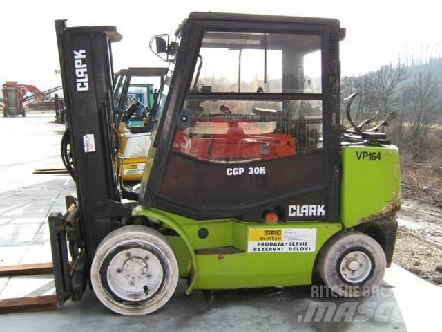 Clark CGP30 Propan trucker