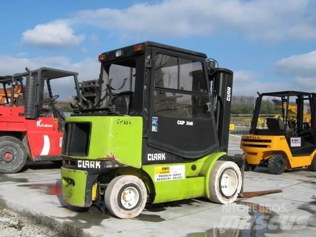 Clark CGP30 Propan trucker