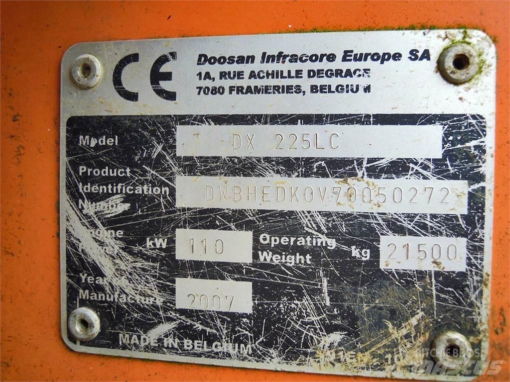 Doosan DX225LC Beltegraver