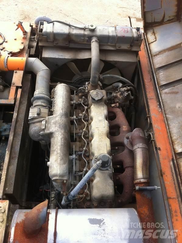 Hitachi UH 103 Beltegraver