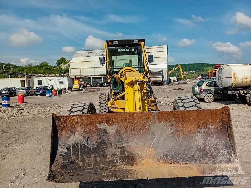 Komatsu GD655-3A Veihøvler