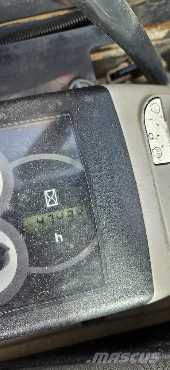 Komatsu PC26MR-3 Minigravere <7t