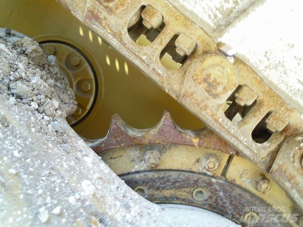 Liebherr PR 712M Dozere Beltegående