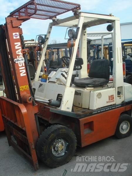 Nissan H01A15 Propan trucker