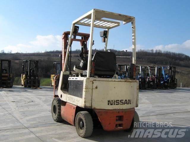 Nissan M01L15 Elektriske trucker