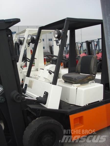 Nissan NH02M20 Gaffeltrucker - Annet