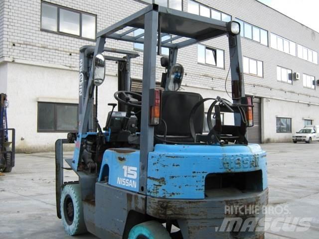 Nissan NJ01A15 Propan trucker