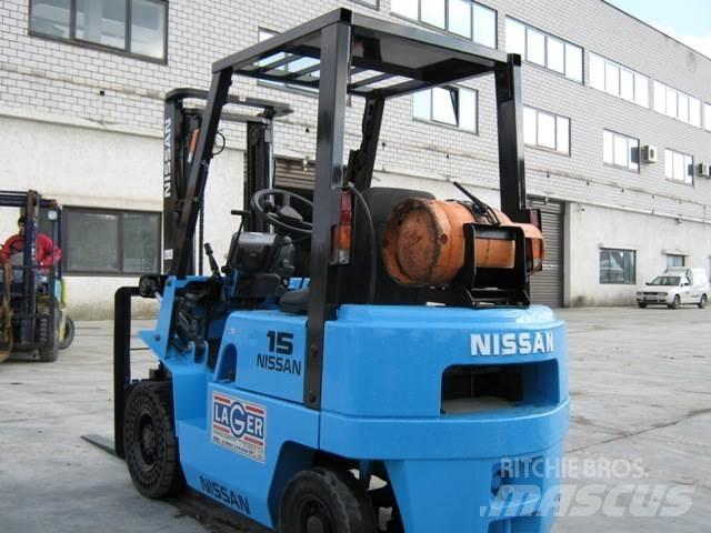 Nissan NJ01A15 Propan trucker