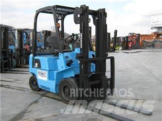 Nissan PJ01A15 Propan trucker