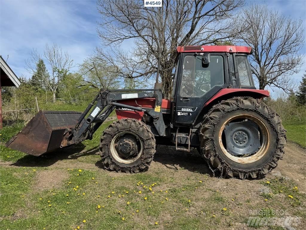 CASE 685 XL Traktorer
