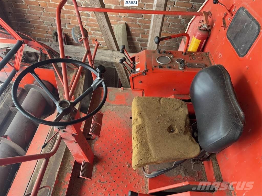 Deutz Fahr M900 Skurtreskere