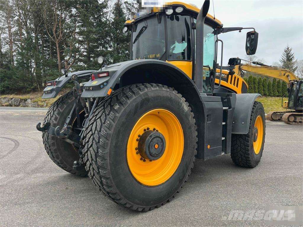 JCB Fastrac 8330 Traktorer