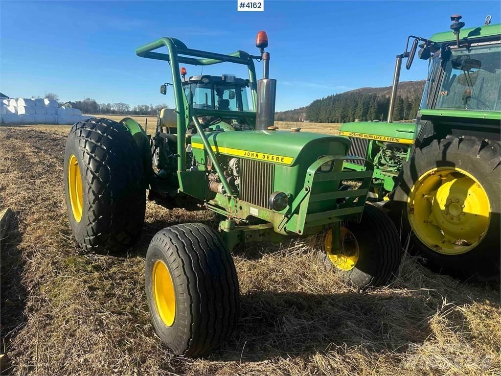 John Deere 1020 Traktorer
