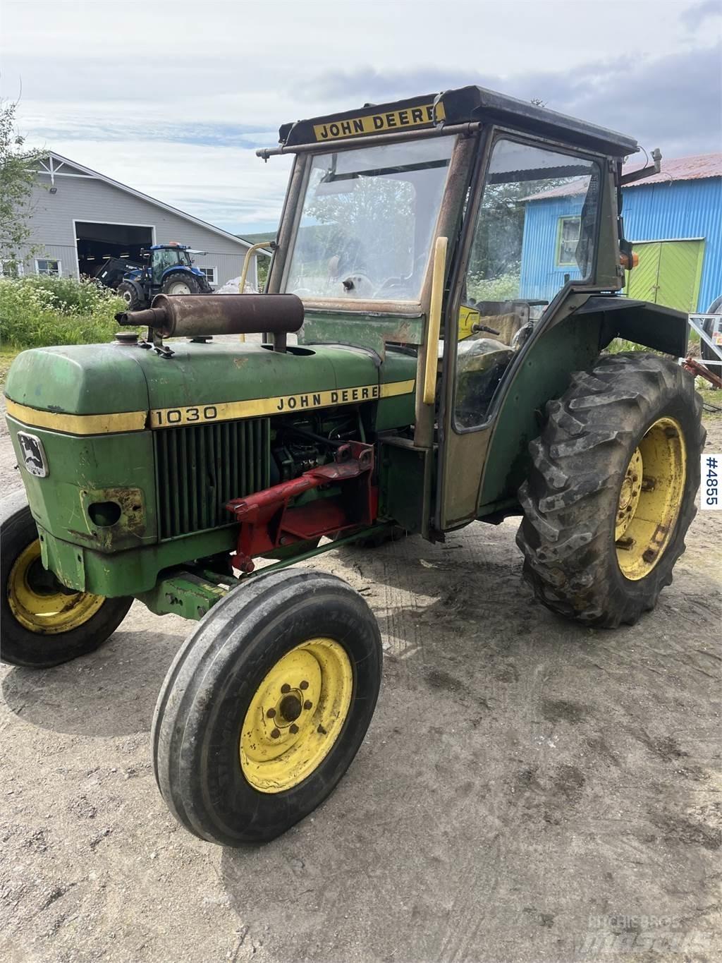 John Deere 1030 Traktorer