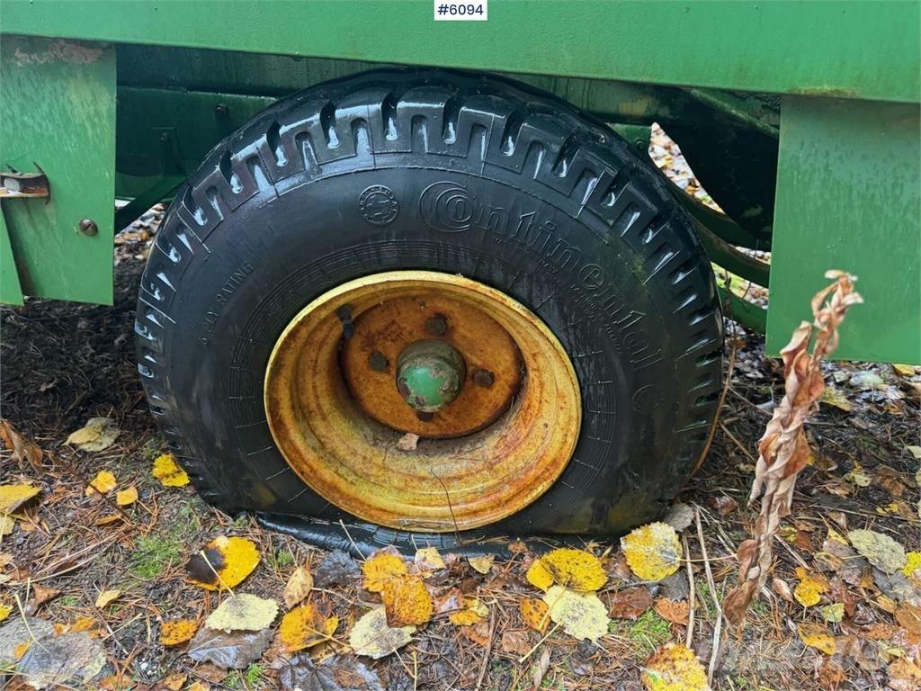 John Deere 332 Andre gressmaskiner