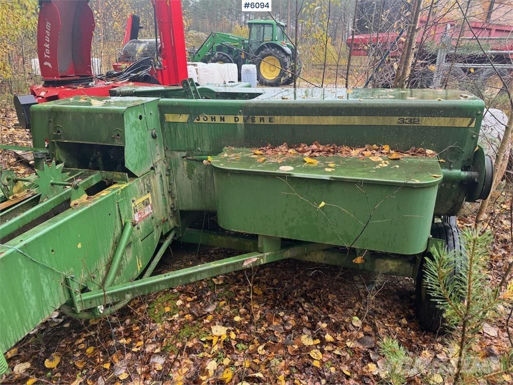 John Deere 332 Andre gressmaskiner