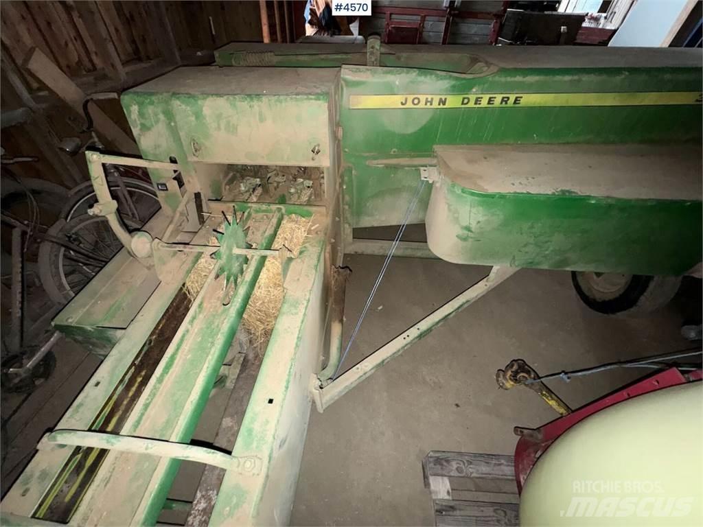 John Deere 332 A Andre gressmaskiner