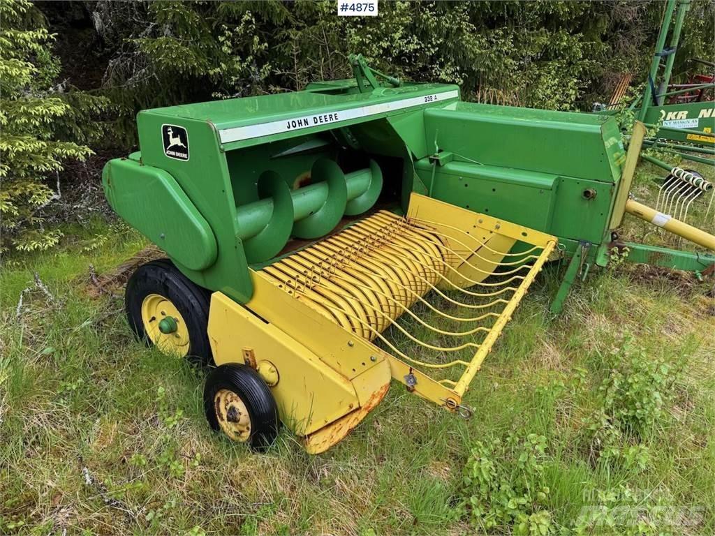 John Deere 332 A Andre gressmaskiner
