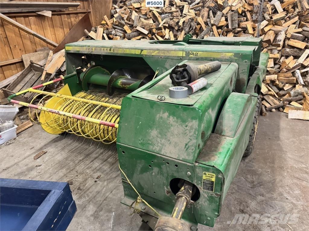 John Deere 342 Andre gressmaskiner