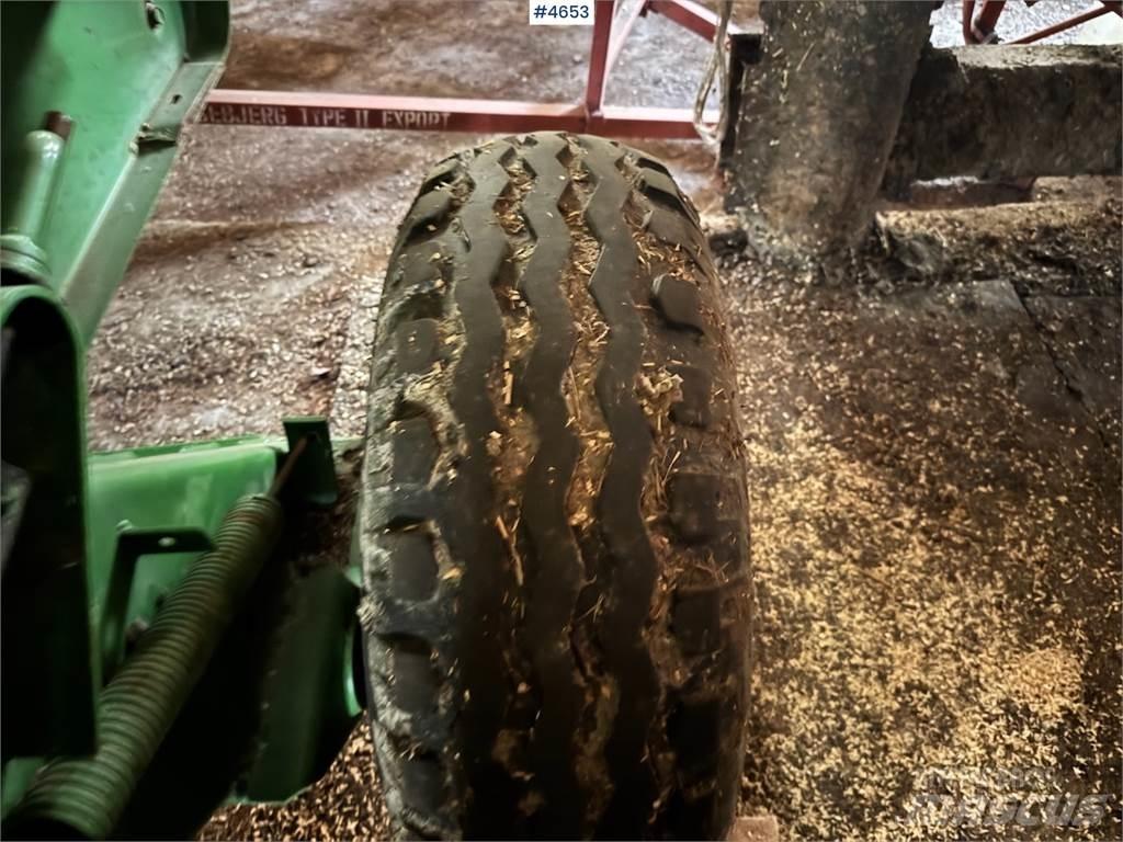 John Deere 545 Andre gressmaskiner