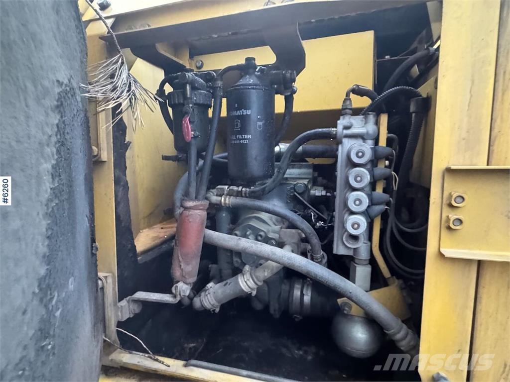 Komatsu PC130-6K Beltegraver