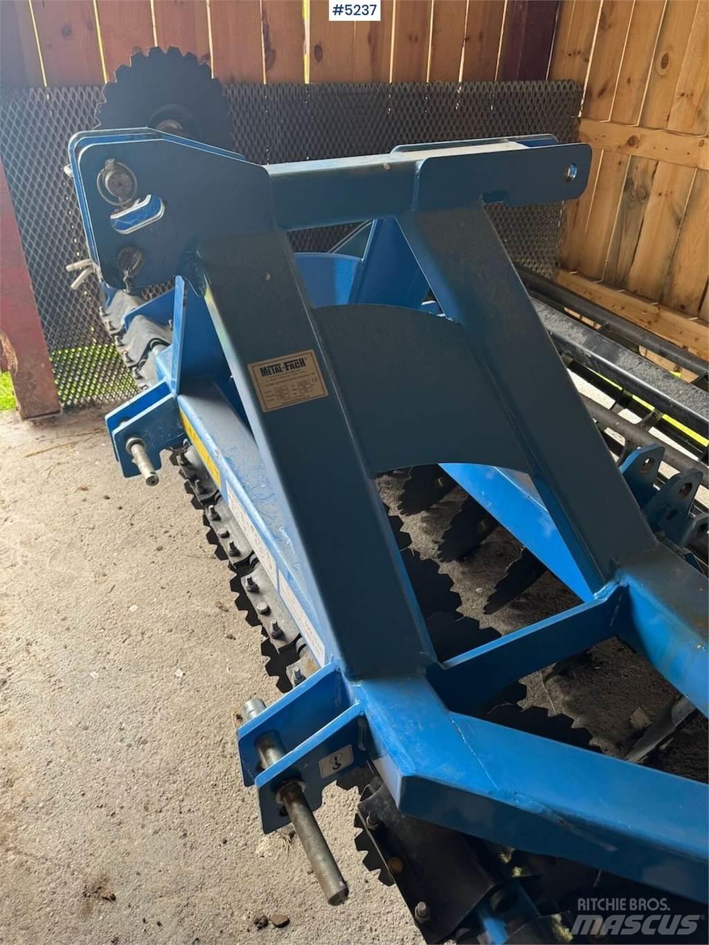  Metal Falch U741 Andre Jordforbedrings maskiner og ekstrautstyr