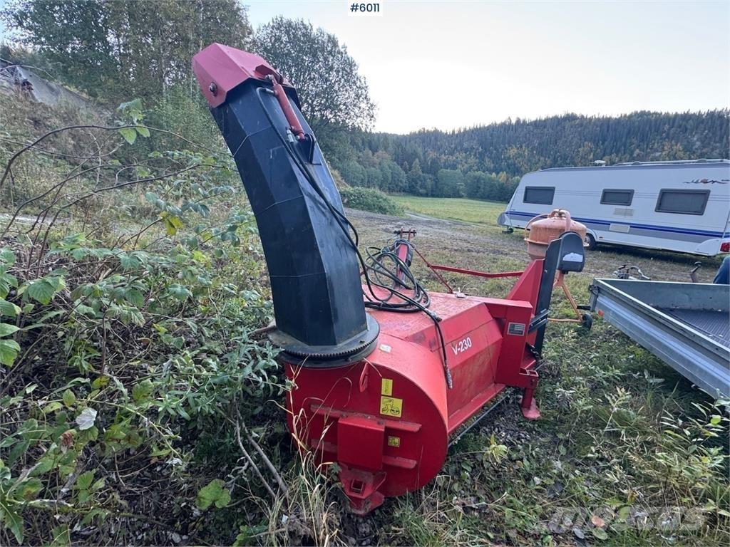 Sisu Handel V-230 Snøploger- og skjær
