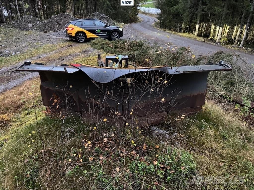 Uni-väg UV-320 Snøploger- og skjær