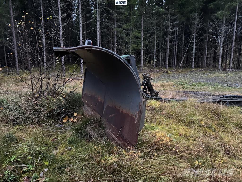 Uni-väg UV-320 Snøploger- og skjær