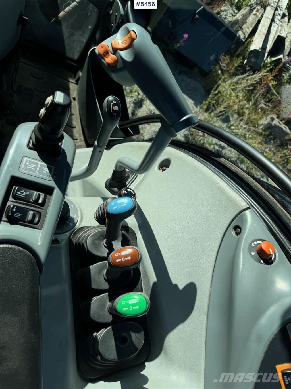 Valtra N123 Traktorer