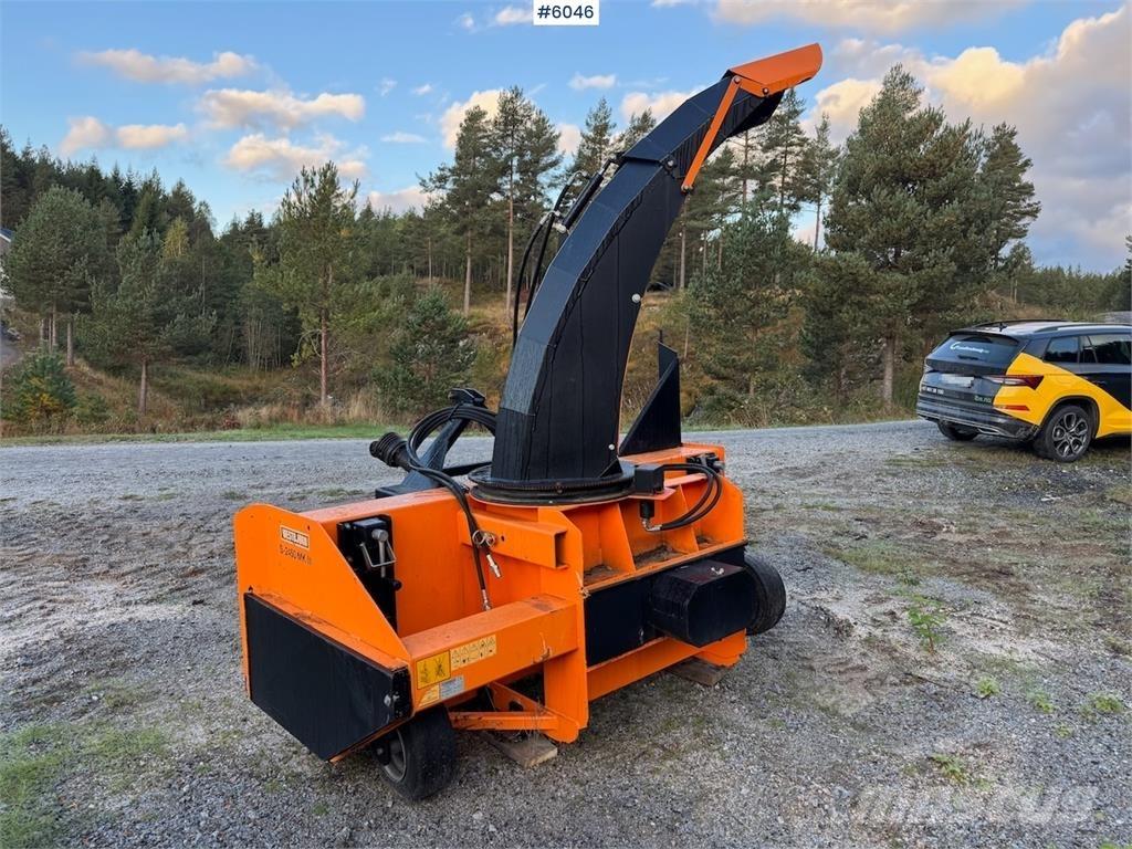  Westbjörn S2450 Snøploger- og skjær