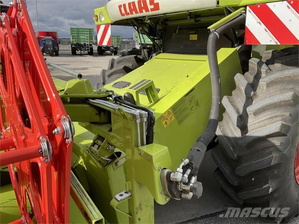 CLAAS AVERO 240 Skurtreskere