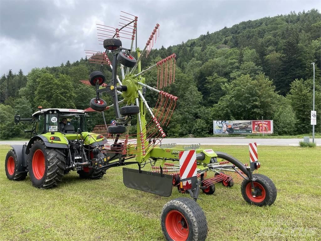 CLAAS Liner 2700 Svanser