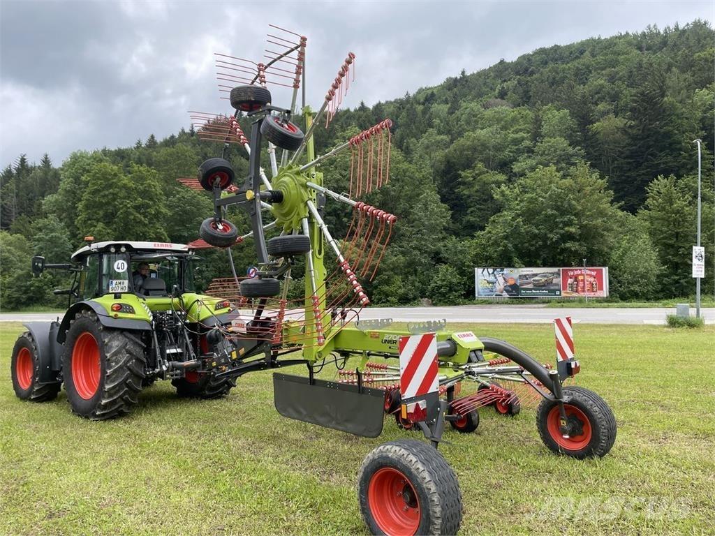 CLAAS Liner 2700 Svanser